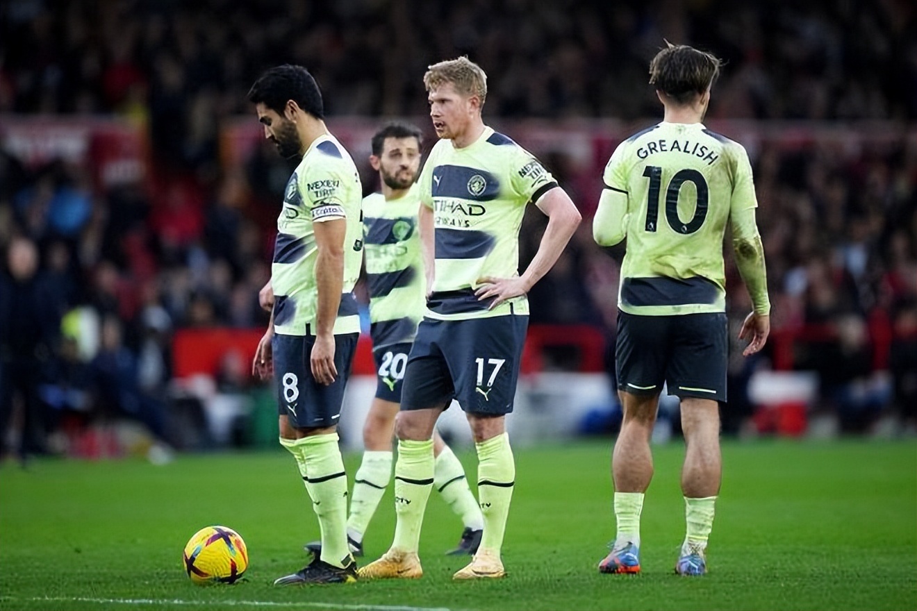 围绕着莱万与凯恩的转会传闻大家觉得拜仁会同意吗？（莱万、凯恩转会风声四起，拜仁会放行吗？）