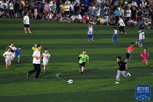 卡列洪：孔蒂和萨里很像总是重复枯燥训练，但这么做效果很好（卡列洪：孔蒂与萨里风格相近，训练虽枯燥重复却成效显著）