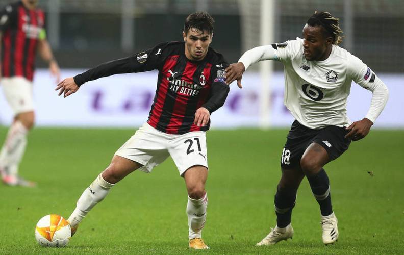 4场攻入3球，38岁瓦尔迪当选意甲11月最佳球员（38岁瓦尔迪4场3球，荣膺意甲11月最佳球员）