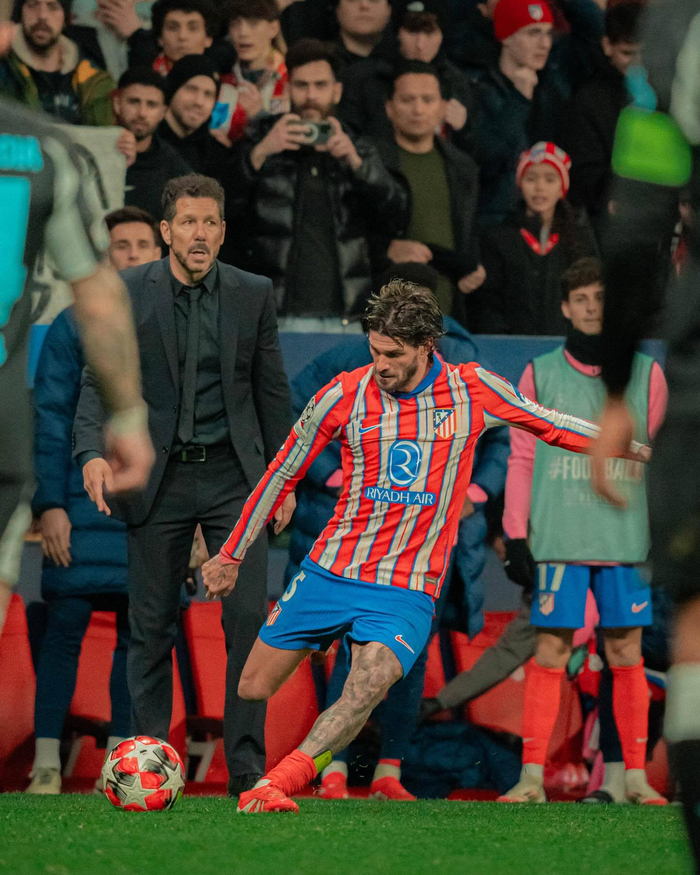 球场响彻 MVP 呼声